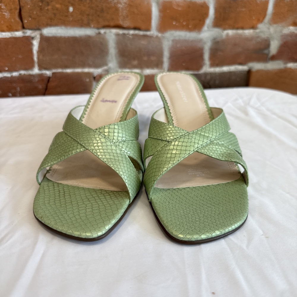 Women's Naturalizer Leather Kitten Heeled Sandal Brand New Green Snakeskin 8.5